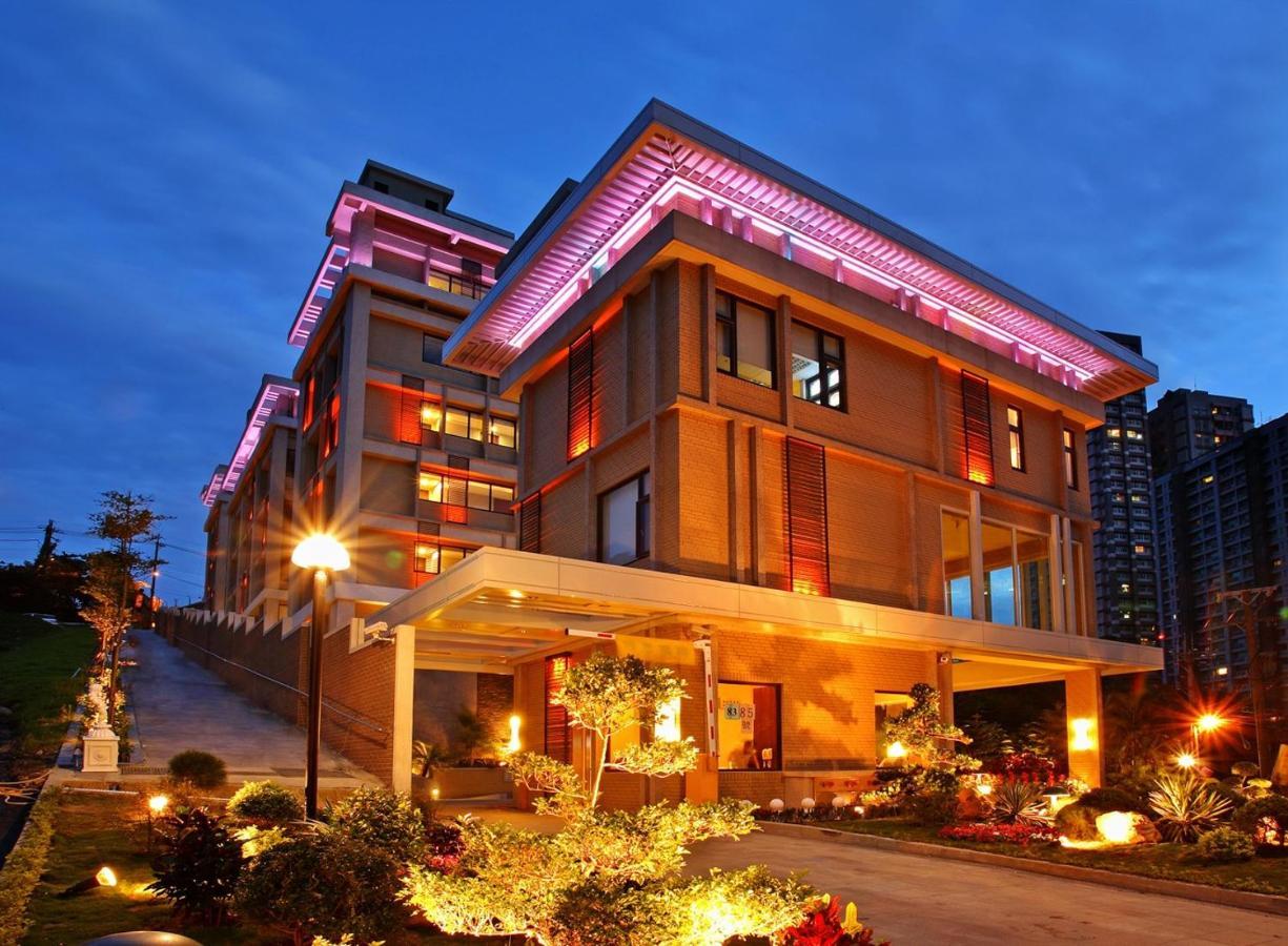 Norway Forest Tamsui Motel Exterior photo
